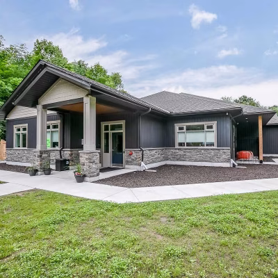 64ff784dc1ae4b921455fde0_2553 Lakeshore Road E-101